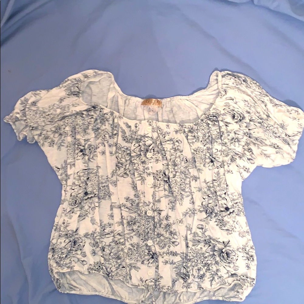 Lavish Plus crop top blouse